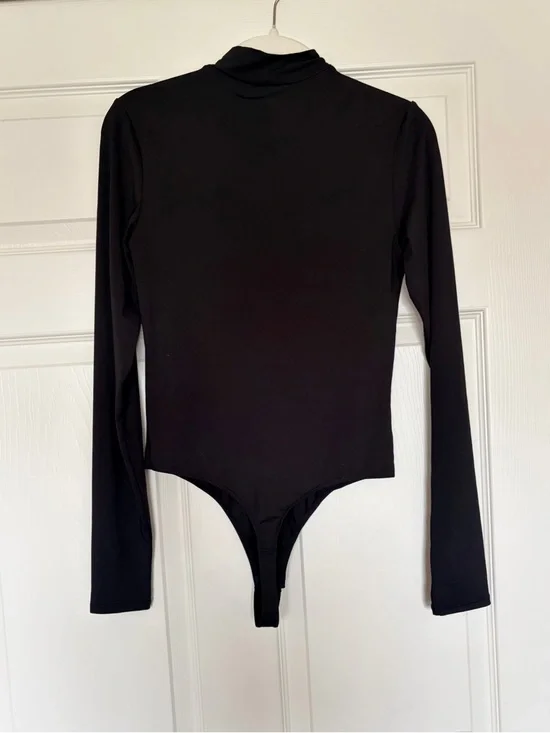 Black H&M Lightweight Long Sleeve Mock Neck Bodysuit — Size Small - Picture 2 of 3